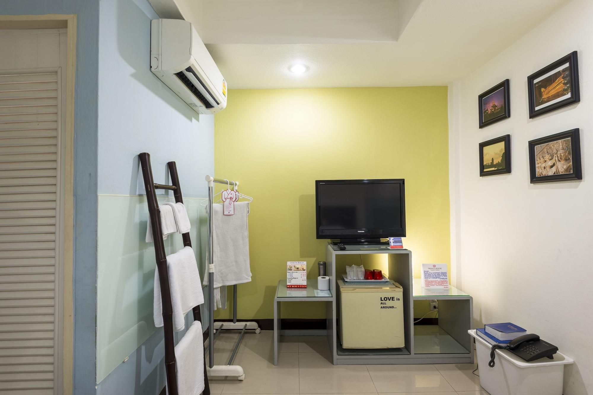 Khách sạn House 3*