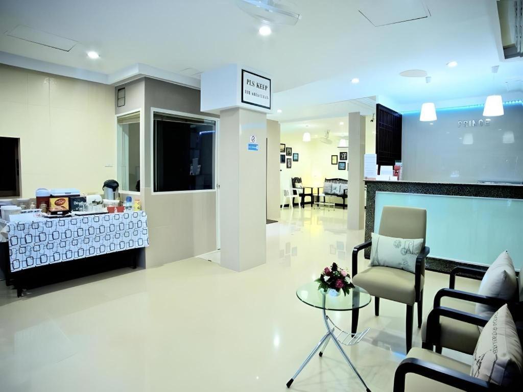 House 3*