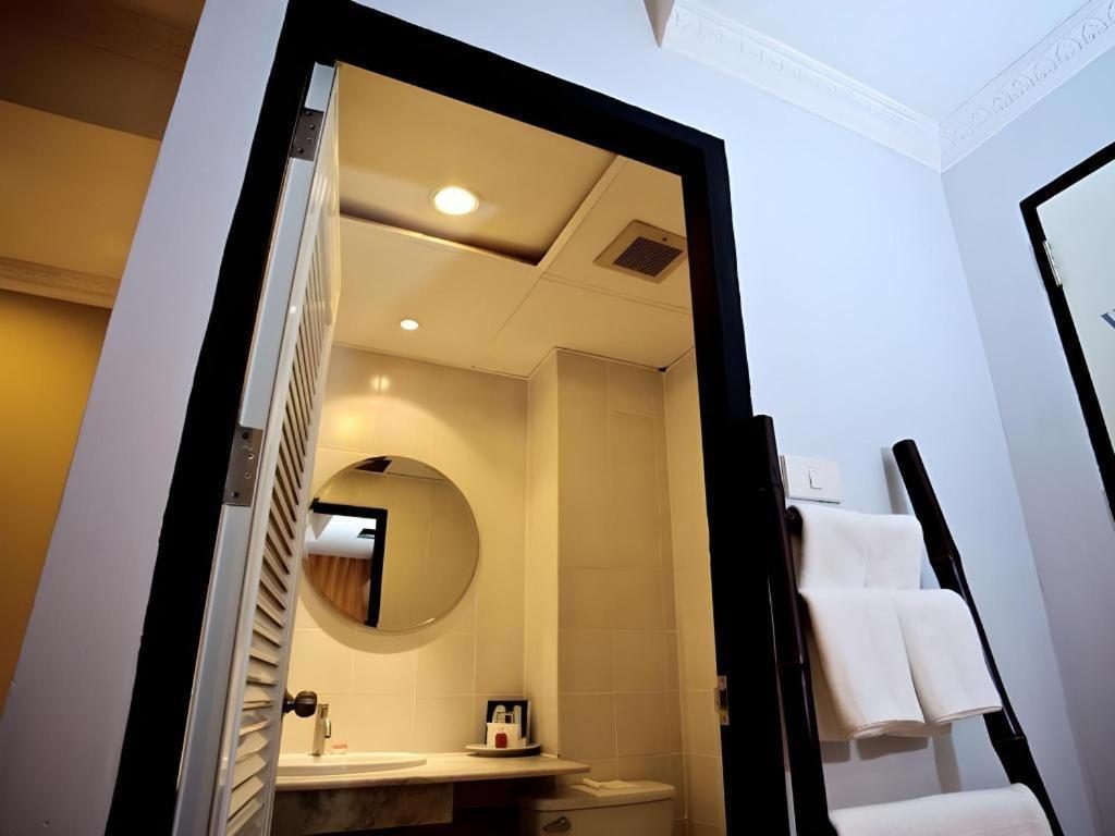 House 3*
